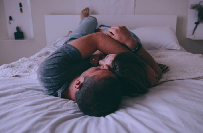 Mindful Touch: Incorporating Sensate Focus In Couples Therapy
